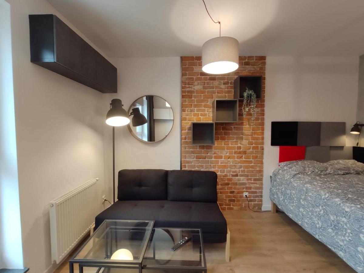 Red Wall Apartment In The Old Town Γκντανσκ Εξωτερικό φωτογραφία